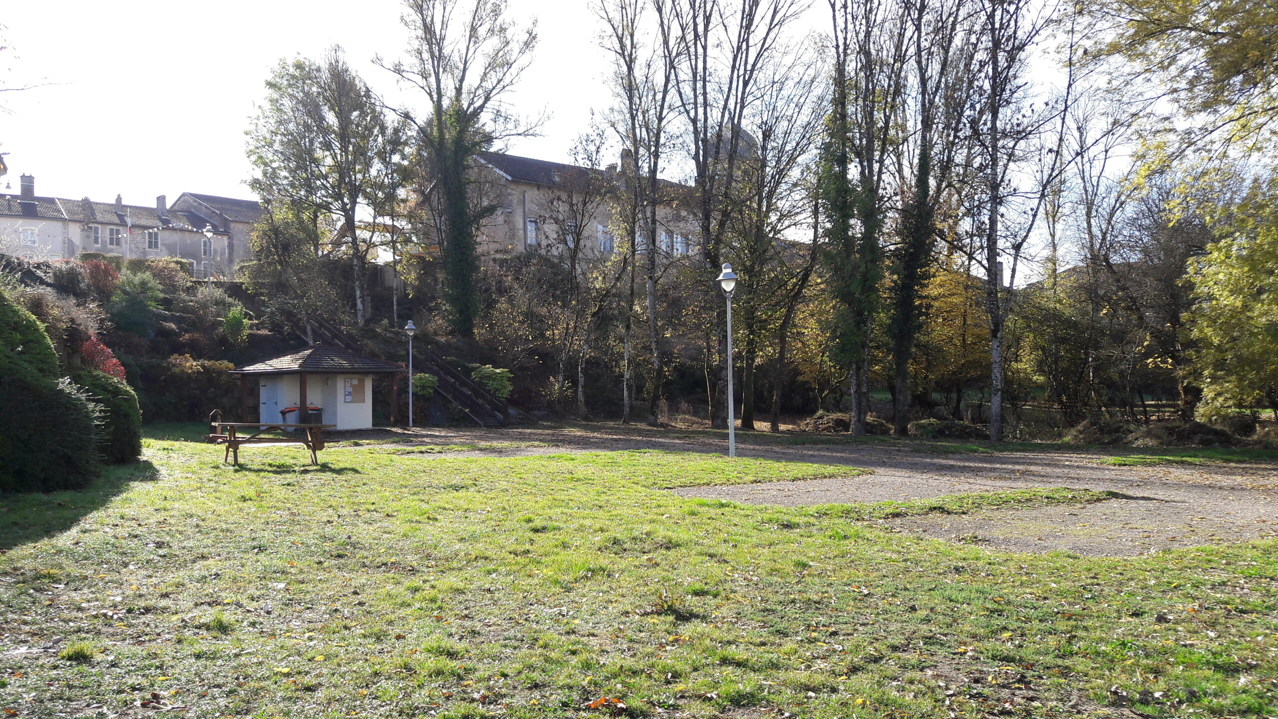 Aire de camping-car de Monthureux-sur-Saône